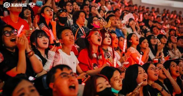 第七件装备”KPL的“(图4) 第七件装备”KPL的“(图4)